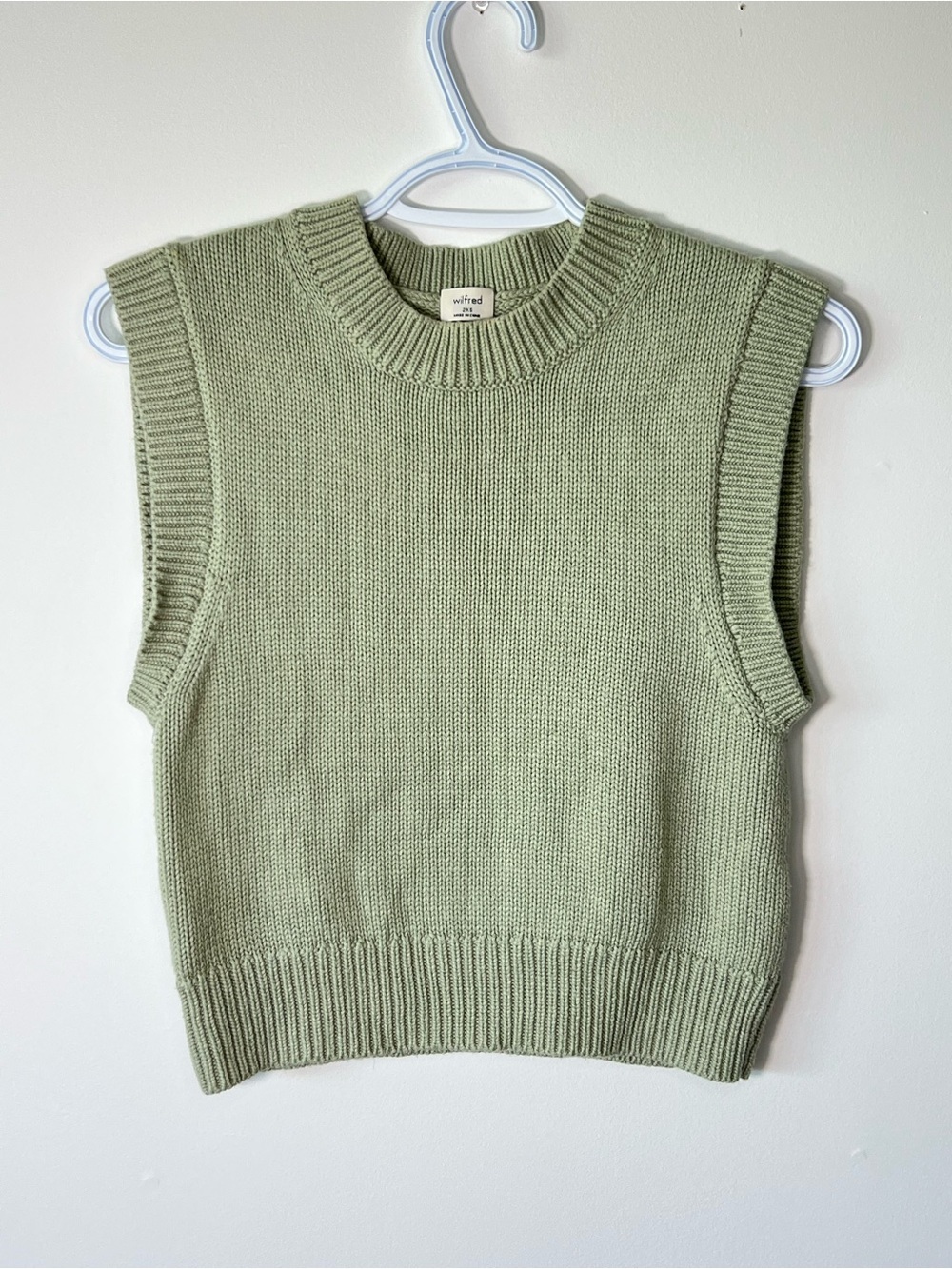 Wilfred Light Sage Green Chic Women’s 2XS Minimalist Knit Crewneck Vest